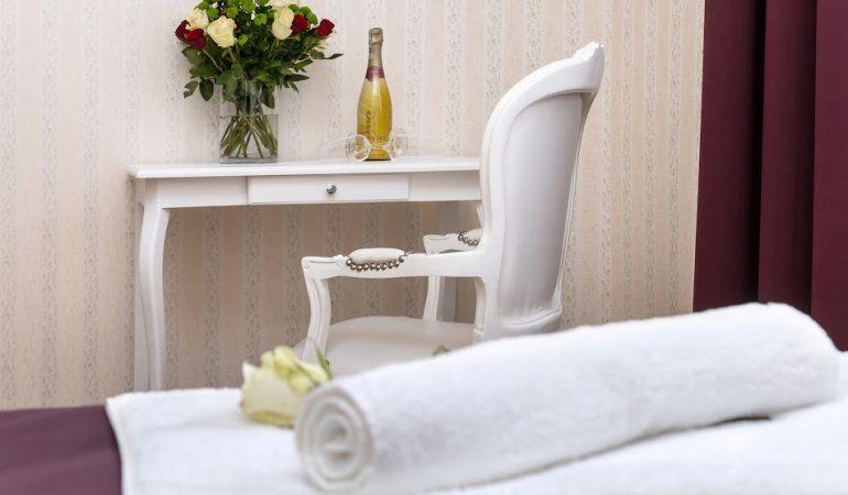Hotel Court Park Nysa Dış mekan fotoğraf
